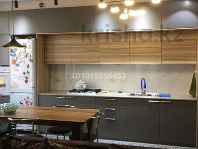 3-комнатная квартира · 90 м² · 3/5 этаж, мкр Думан-2 — Халык арена за 400 000 ₸ в Алматы, Медеуский р-н