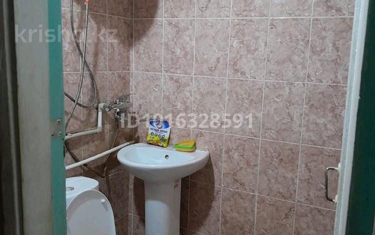 1 бөлме · 20 м² · 1/5 қабат, Селевина 15, бағасы: 90 000 ₸ в Семее — фото 2