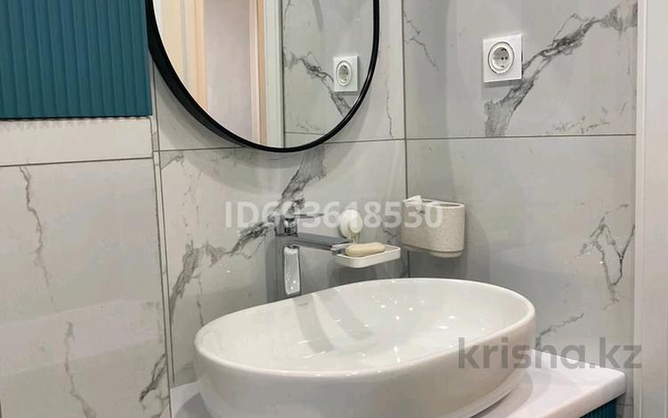2-бөлмелі пәтер · 60 м² · 8/9 қабат, мкр Юго-Восток, Муканова 86 — Муканова 86, бағасы: ~ 32.3 млн ₸ в Караганде, Казыбек би р-н — фото 20