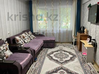 3-комнатная квартира · 59.9 м² · 1/5 этаж, Канипы Битибаевой 4 за 20.8 млн 〒 в Усть-Каменогорске