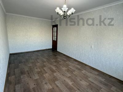 2-бөлмелі пәтер · 58 м² · 5/5 қабат, Қонаев ш/а. 19, бағасы: 18 млн ₸ в Уральске, мкр Кунаева