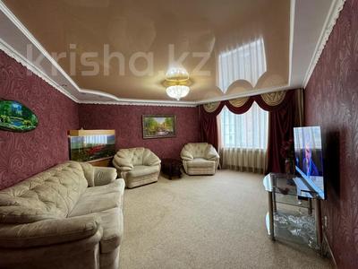 4-комнатная квартира · 90 м² · 5/9 этаж, 8-й мкр. за 28 млн 〒 в Темиртау