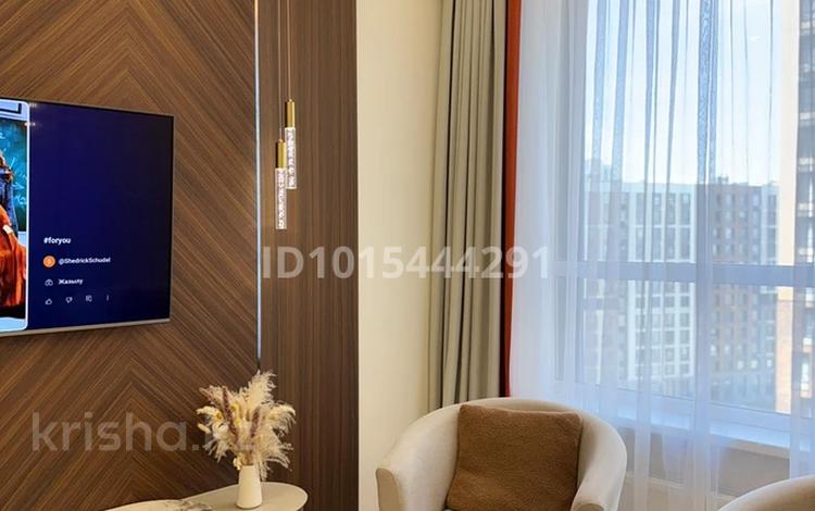 3-комнатная квартира · 90 м² · 10/18 этаж, Санжара Асфендиярова 7 за 460 000 ₸ в Астане, Нура р-н — фото 2