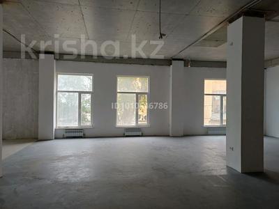 4-бөлмелі пәтер · 190 м² · 1/9 қабат, 14-й мкр 2/1 — 34, бағасы: 300 000 ₸ в Актау