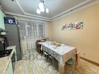 2-комнатная квартира · 63 м² · 2/9 этаж, мкр Аксай-4 59 — Б.Момышұлы-Ұлықбека за 47.5 млн ₸ в Алматы, Ауэзовский р-н
