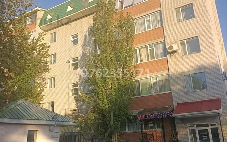 1-комнатная квартира · 43 м² · 5/6 этаж, Авиагородок 15а за 120 000 ₸ в Актобе, мкр Авиагородок — фото 10