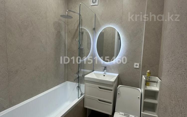 1-комнатная квартира · 40 м² · 6/18 этаж, Сарайшык 5/1 за 300 000 ₸ в Астане, Есильский р-н — фото 4