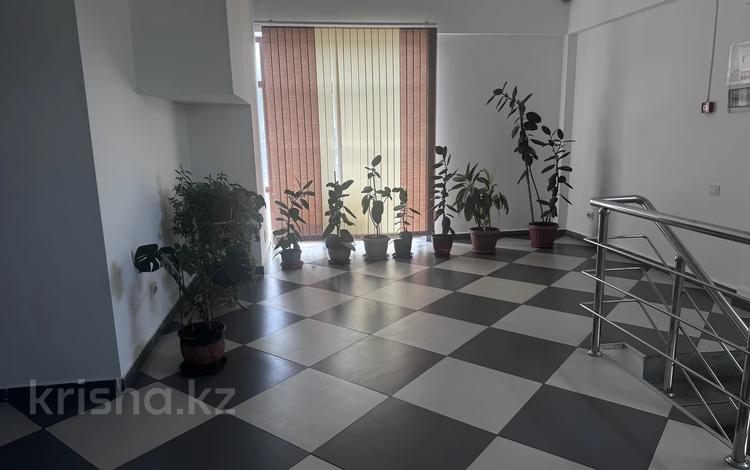 Офисы, образование, кабинеты и рабочие места · 14 м² за 110 000 ₸ в Алматы, Наурызбайский р-н — фото 5