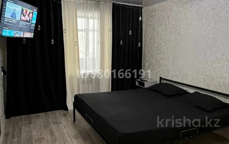 1-комнатная квартира · 50 м² · 2/5 этаж, Республики — Кинотеатр Комсомолец за 11 000 〒 в Темиртау — фото 10