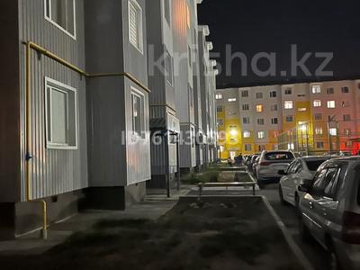 Аренда квартир в Жамбылской обл.: 2-комнатная квартира · 54 м² · 2/5 этаж, Қарасу 22 Б — Торговый центр за 120 000 〒 2-комнатная квартира · 54 м² · 2/5 этаж, Қарасу 22 Б — Торговый центр за 120 000 〒 в Таразе