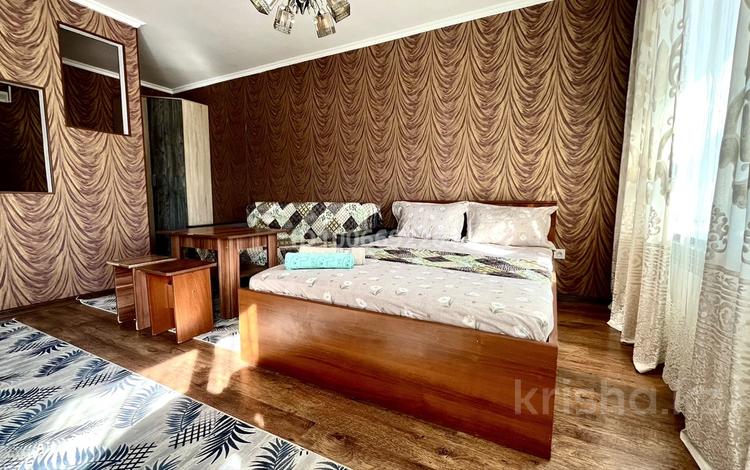 1-комнатная квартира · 35 м² · 3/5 этаж, Чайковский 7 — Универсам, Автоуправление за 12 000 ₸ в  — фото 2