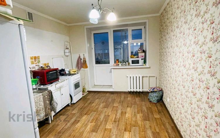 1-комнатная квартира, 33 м², 2/5 этаж помесячно, Мира за 90 000 〒 в Петропавловске — фото 2
