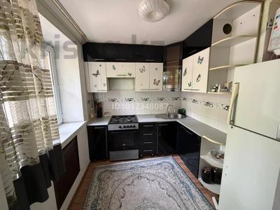 2-бөлмелі пәтер · 50 м² · 1/4 қабат, ул. Асанбая Аскарова 217, бағасы: 11.2 млн ₸ в Таразе