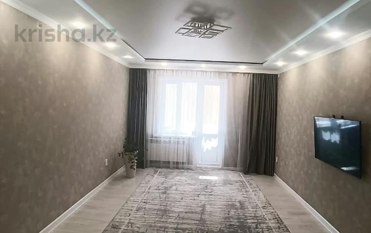 3-бөлмелі пәтер · 83.3 м² · 6/9 қабат, Самал 92, бағасы: 35 млн ₸ в Уральске — фото 2