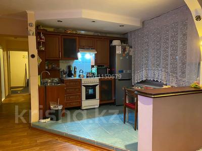 3-комнатная квартира · 71.7 м² · 4/5 этаж, Водников 2 — За остановкой борцов революции, Затон за 16.8 млн 〒 в Семее