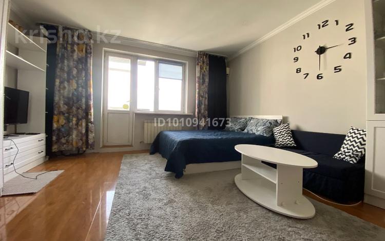 1-бөлмелі пәтер · 52 м² · 10/10 қабат, Ақсай-5 ш/а. 1 — Момышулы, бағасы: 260 000 ₸ в Алматы, Ауэзовский р-н — фото 2