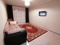 1-комнатная квартира, 36 м², 2/5 этаж посуточно, Мкр Самал 26 за 5 000 〒 в Таразе — фото 2