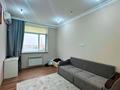 1-комнатная квартира · 42 м² · 1/5 этаж, мкрн Самал 15 за 16 млн ₸ в Атырау — фото 2