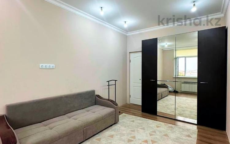 1-комнатная квартира · 42 м² · 1/5 этаж, мкрн Самал 15 за 16 млн ₸ в Атырау — фото 8