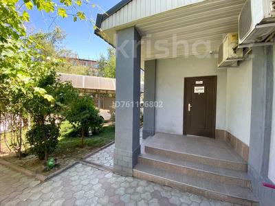 5-комнатная квартира · 127 м² · 1/3 этаж, Байтурсынова за 83 млн 〒 в Шымкенте, Аль-Фарабийский р-н