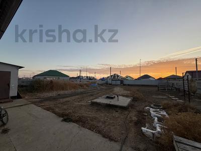 Часть дома · 2 комнаты · 12.6 м² · 800 сот., мкр Байтак-2, 22 15 — Водник 2 22 улица 15 за 14 млн ₸ в Атырау