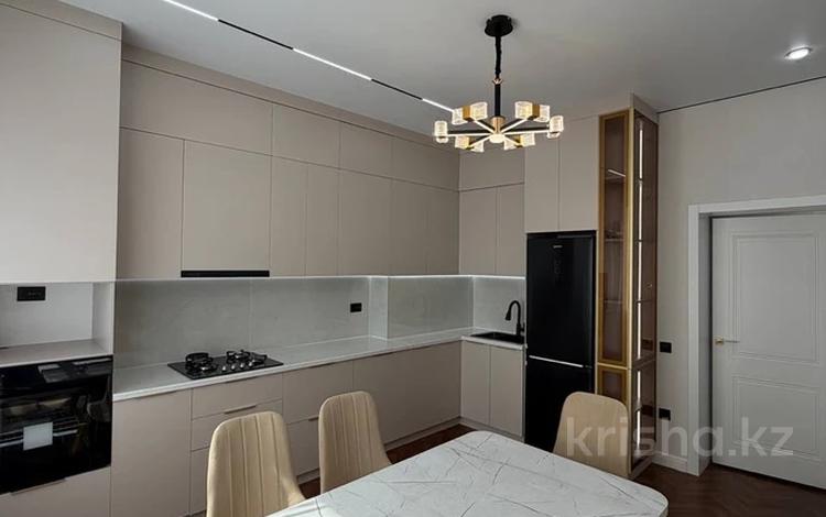 3-комнатная квартира · 100 м² · 6/7 этаж, 41-й мкр 21 за 42.5 млн ₸ в Актау — фото 2
