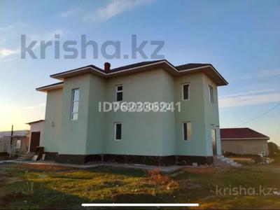 Отдельный дом · 7 комнат · 287 м² · 8 сот., Богенбай батыр 3 за 95 млн 〒 в Астане, Нура р-н