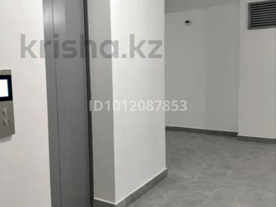 2-комнатная квартира · 61.2 м² · 9/12 этаж, ул. Шафика Чокина за 35 млн ₸ в Астане, Есильский р-н