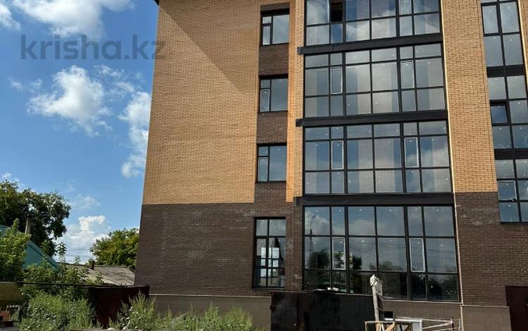 2-бөлмелі пәтер · 70.8 м² · 2/4 қабат, Ак.Сатбаева 261 — Ломова, бағасы: 36.9 млн ₸ в Павлодаре — фото 2
