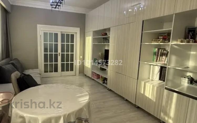 2-бөлмелі пәтер · 40 м² · 8/20 қабат, Туркестан 14А, бағасы: 28 млн ₸ в Астане, Есильский р-н — фото 2