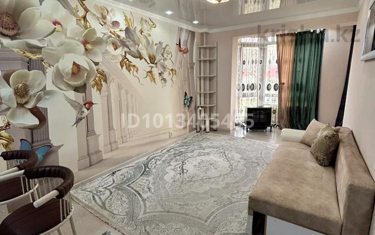 2-бөлмелі пәтер · 56 м² · 4/5 қабат, мкр Думан-2 28, бағасы: 300 000 ₸ в Алматы, Медеуский р-н — фото 2