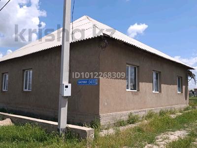 Жеке үй · 4 бөлме · 80 м² · 9 жүзд., Қайнар Бұлақ, Бастөбе 34, бағасы: 15.7 млн ₸ в Шымкенте, Абайский р-н