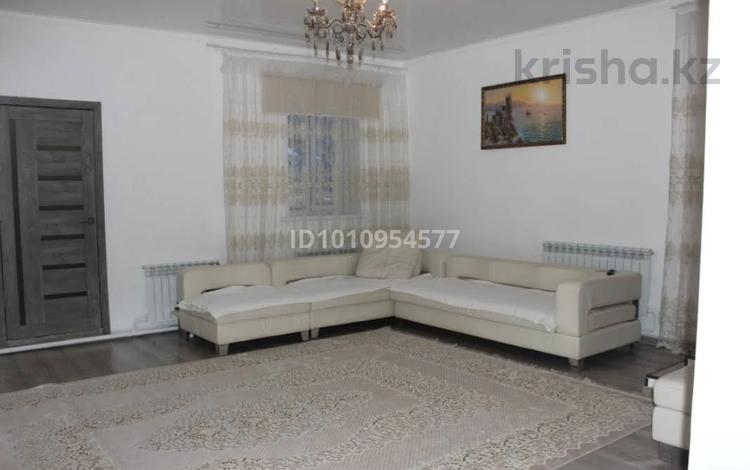 Отдельный дом · 7 комнат · 265 м² · 10 сот., мкр Кунгей , Ондасынова за 45 млн ₸ в Караганде, Казыбек би р-н — фото 2