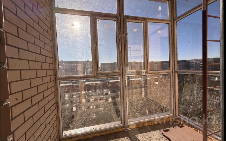 3-комнатная квартира · 79 м² · 7/10 этаж, мкр Юго-Восток, мкр Гульдер 1 за 33.9 млн ₸ в Караганде, Казыбек би р-н — фото 7
