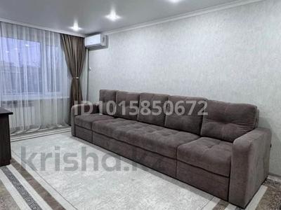 3-комнатная квартира · 70 м² · 5/6 этаж, мкр 8 271/2 за 300 000 ₸ в Актобе