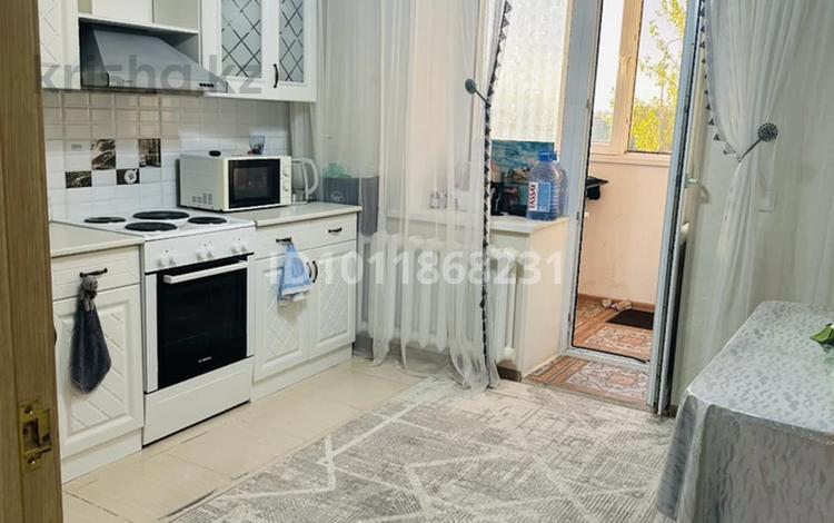2-комнатная квартира · 65 м² · 2/5 этаж, мкр Пригородный 7 А за 26 млн ₸ в Астане, Есильский р-н — фото 2