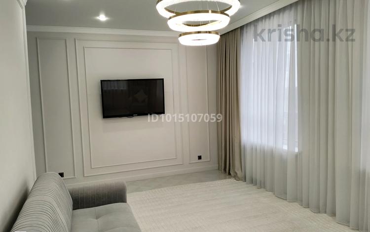 3-комнатная квартира · 87 м² · 10/14 этаж, Толе би 59 за 500 000 ₸ в Астане, Нура р-н — фото 2