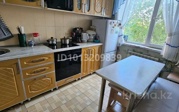4-комнатная квартира · 75.9 м² · 5/9 этаж, Естая 83 — Дом шахмат, ТД Квазар, ТД Тулпар за 38 млн ₸ в Павлодаре — фото 8