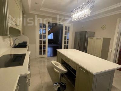 5-бөлмелі пәтер · 200 м² · 5/6 қабат, Ботанический Сад 17, бағасы: 1.6 млн ₸ в Алматы, Бостандыкский р-н