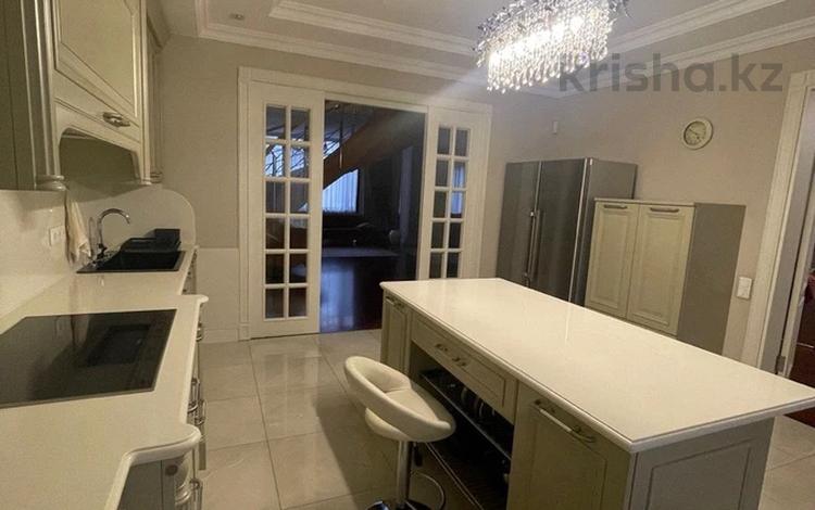 5-бөлмелі пәтер · 200 м² · 5/6 қабат, Ботанический Сад 17, бағасы: 1.6 млн ₸ в Алматы, Бостандыкский р-н — фото 2