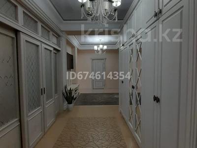 Продажа квартир в Жетысу обл.: 4-комнатная квартира · 167 м² · 4/6 этаж, Каратал 13в — Назарбаева за 70 млн 〒 4-комнатная квартира · 167 м² · 4/6 этаж, Каратал 13в — Назарбаева за 70 млн 〒 в Талдыкоргане