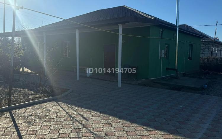 Отдельный дом · 4 комнаты · 145 м² · 12 сот., Байтерек за 27 млн ₸ в Актобе, жилой массив Жилянка — фото 2