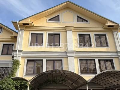 4-комнатная квартира · 193 м², Ботанический Сад 7 за 330 млн ₸ в Алматы, Бостандыкский р-н