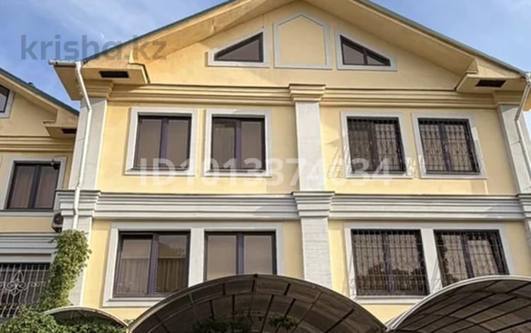 4-бөлмелі пәтер · 193 м², Ботанический Сад 7, бағасы: 330 млн ₸ в Алматы, Бостандыкский р-н — фото 2