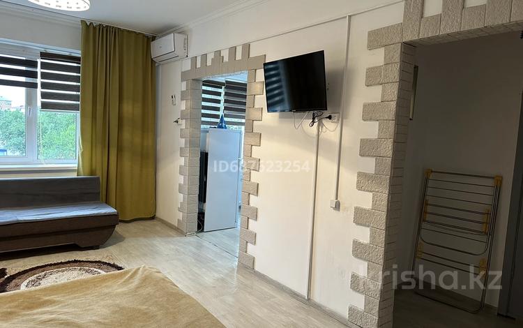 1-комнатная квартира · 42 м² · 2/6 этаж, мкр Центральный, Канцева 3а 3а — Драма театр за 11 000 ₸ в Атырау — фото 2