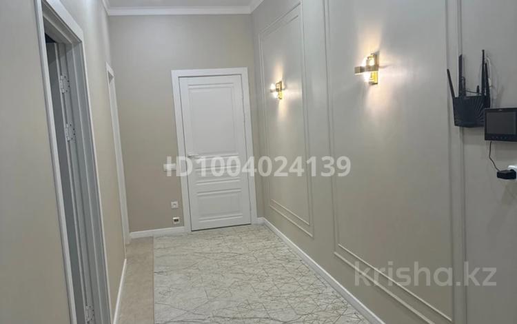 2-комнатная квартира · 74 м² · 4/10 этаж, мкр Юго-Восток, Ашимова 15 за 45 млн 〒 в Караганде, Казыбек би р-н — фото 2