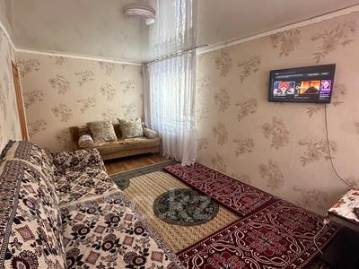 2-бөлмелі пәтер · 60 м² · 1/5 қабат, Бауыржан Момушылы 19/1, бағасы: 12 000 〒 в Темиртау