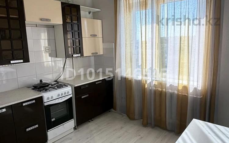 2-бөлмелі пәтер · 50.8 м² · 8/9 қабат, 4 ш/а 10А, бағасы: 18.5 млн ₸ в Уральске, мкр 4 — фото 2