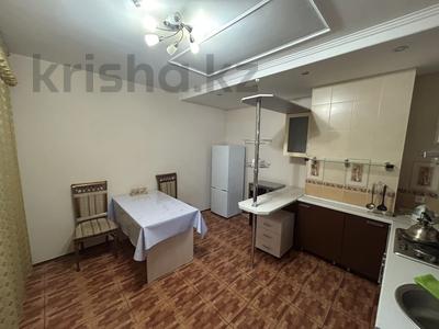 3-бөлмелі пәтер · 120 м² · 27/36 қабат, Кабанбай батыра 11, бағасы: 450 000 ₸ в Астане, Есильский р-н