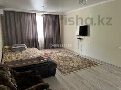 2-бөлмелі пәтер · 86 м² · 1/9 қабат, Ярославская 2/3, бағасы: 15 000 〒 в Уральске